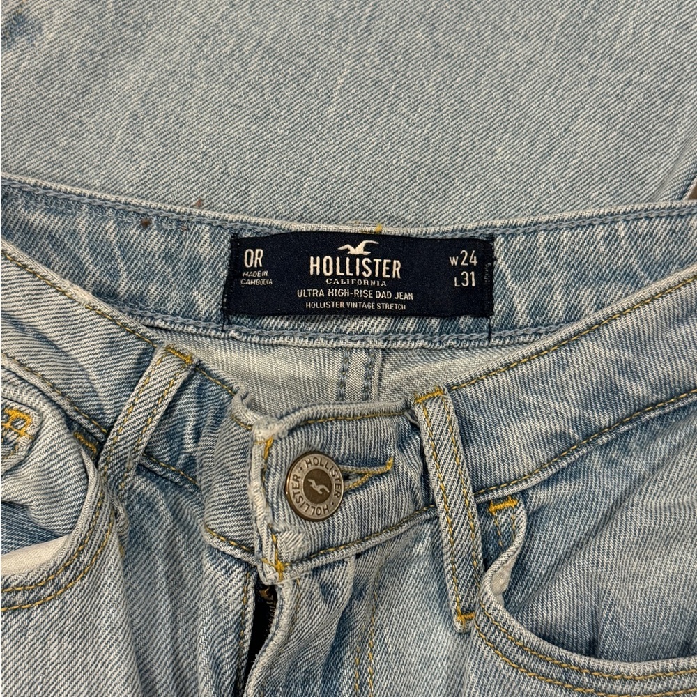 Hollister ULTRA HIGH-RISE DAD JEAN Size 0